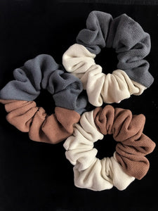 Color Blocked Knit Scrunchies