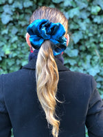 Load image into Gallery viewer, Holiday Scrunchies
